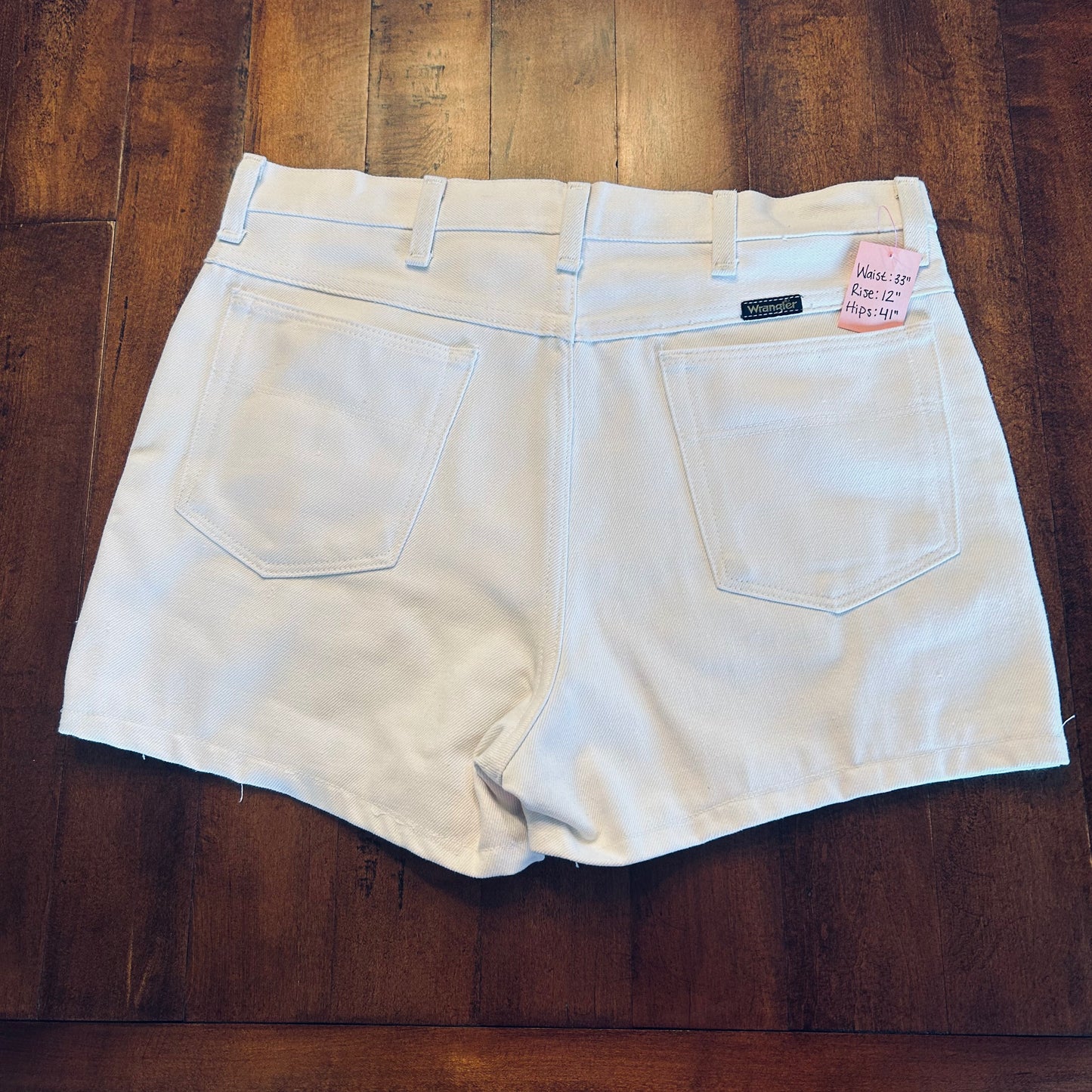 Wrangler Cowboy Cut White Hemmed Shorts Size 33