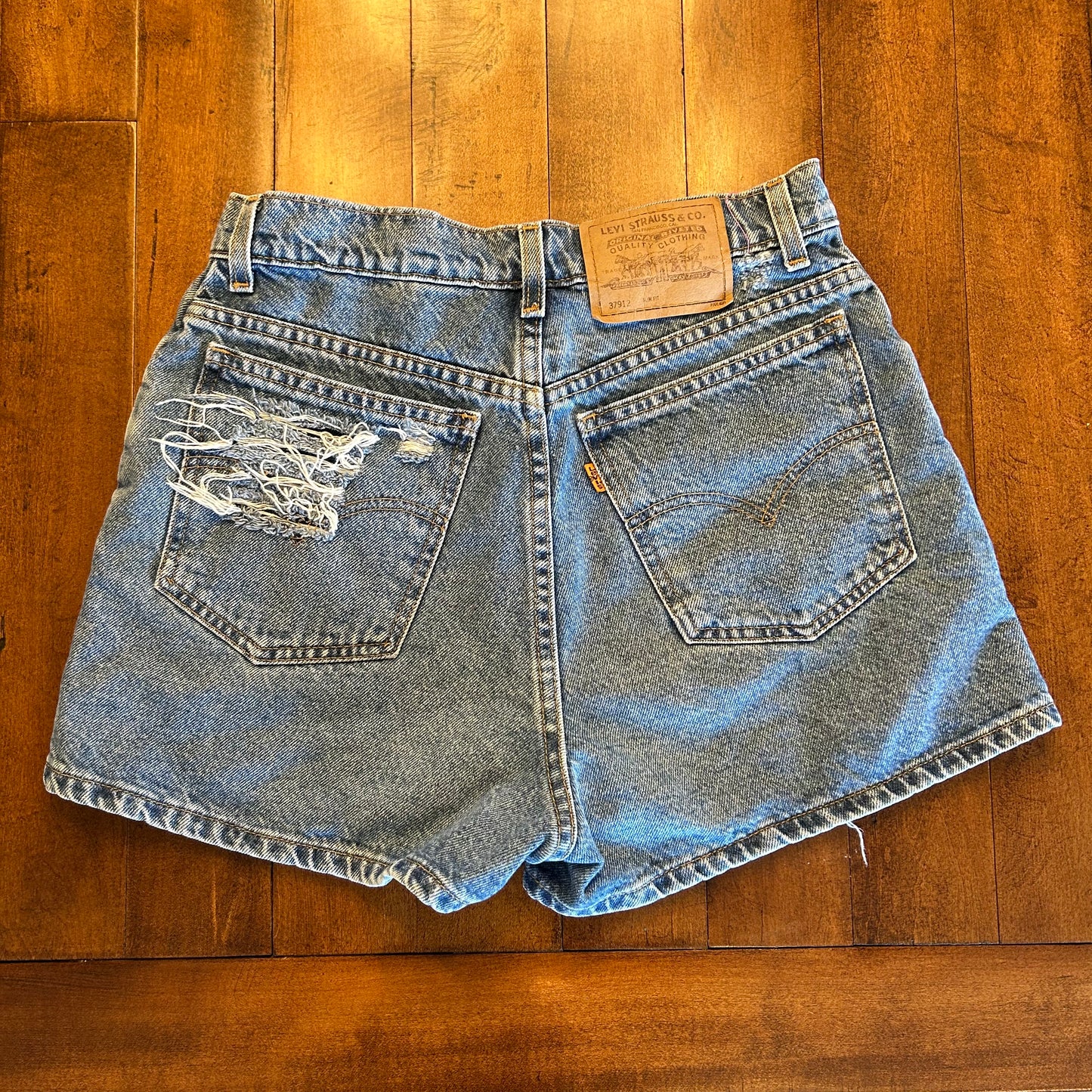 Vintage Distressed Levi Orange Tag Shorts Size 29