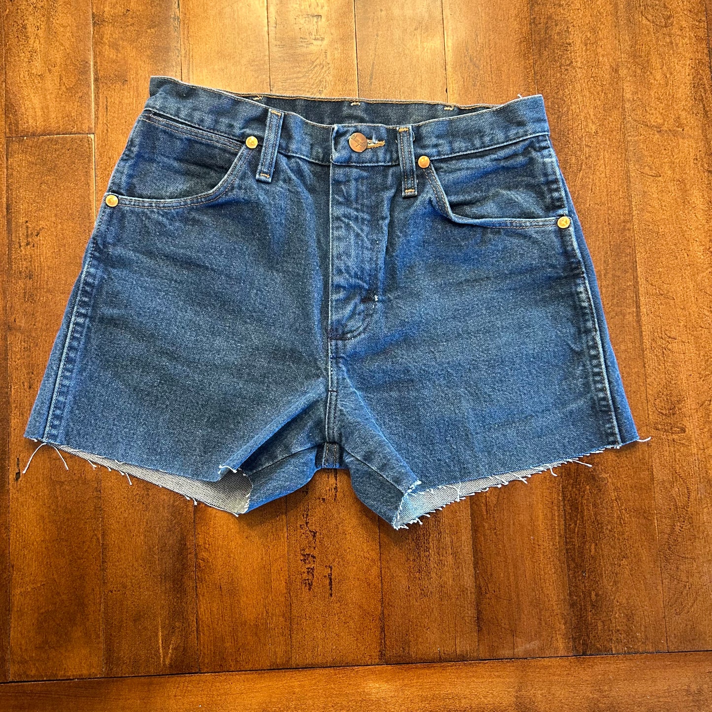 Vintage Wrangler Cut Off Shorts Size 28