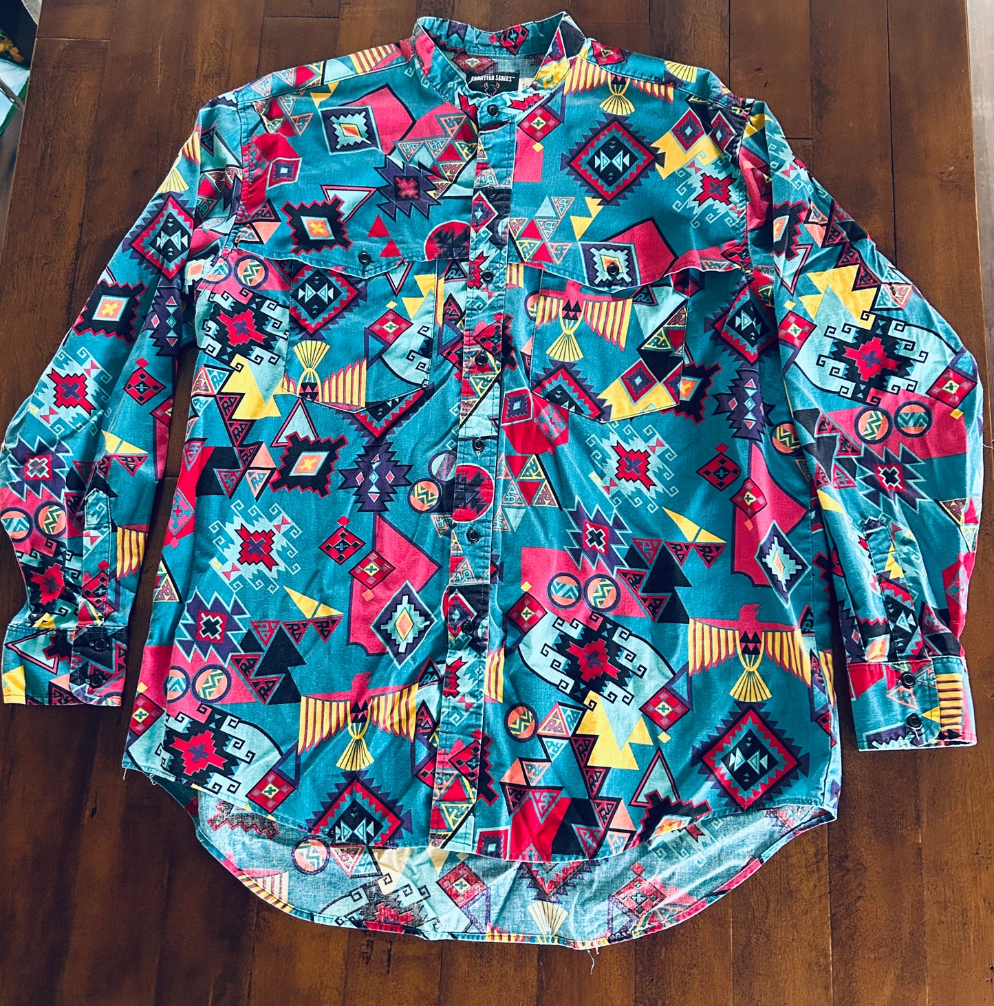Frontier Series Button Up Size XL