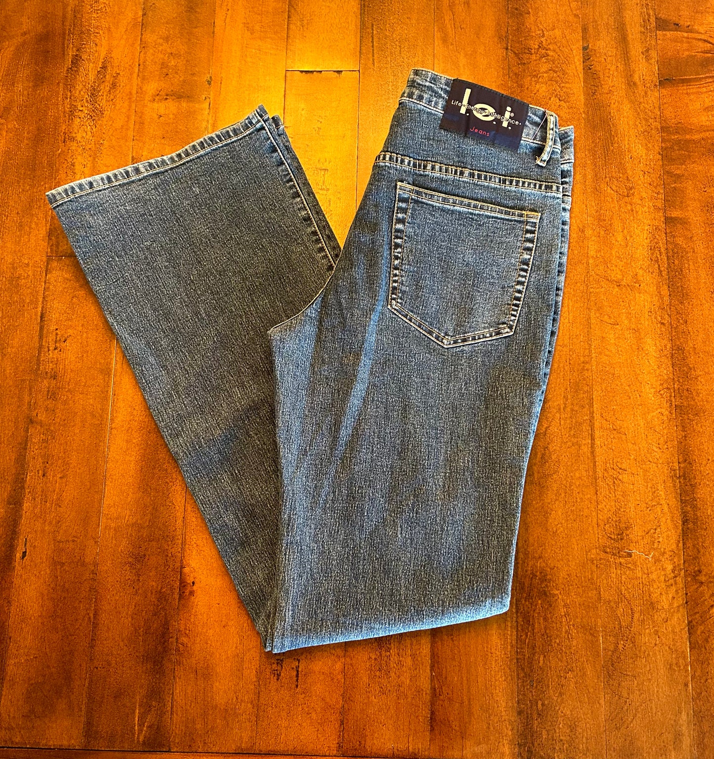 Vintage Embroidered l.e.i. Jeans Size 9x32