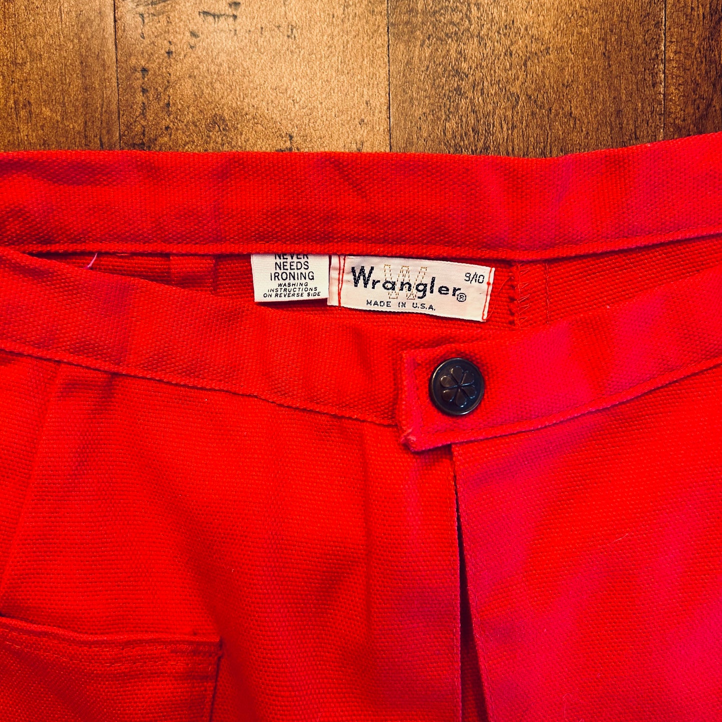 Rare Wrangler Red Squort Size 28