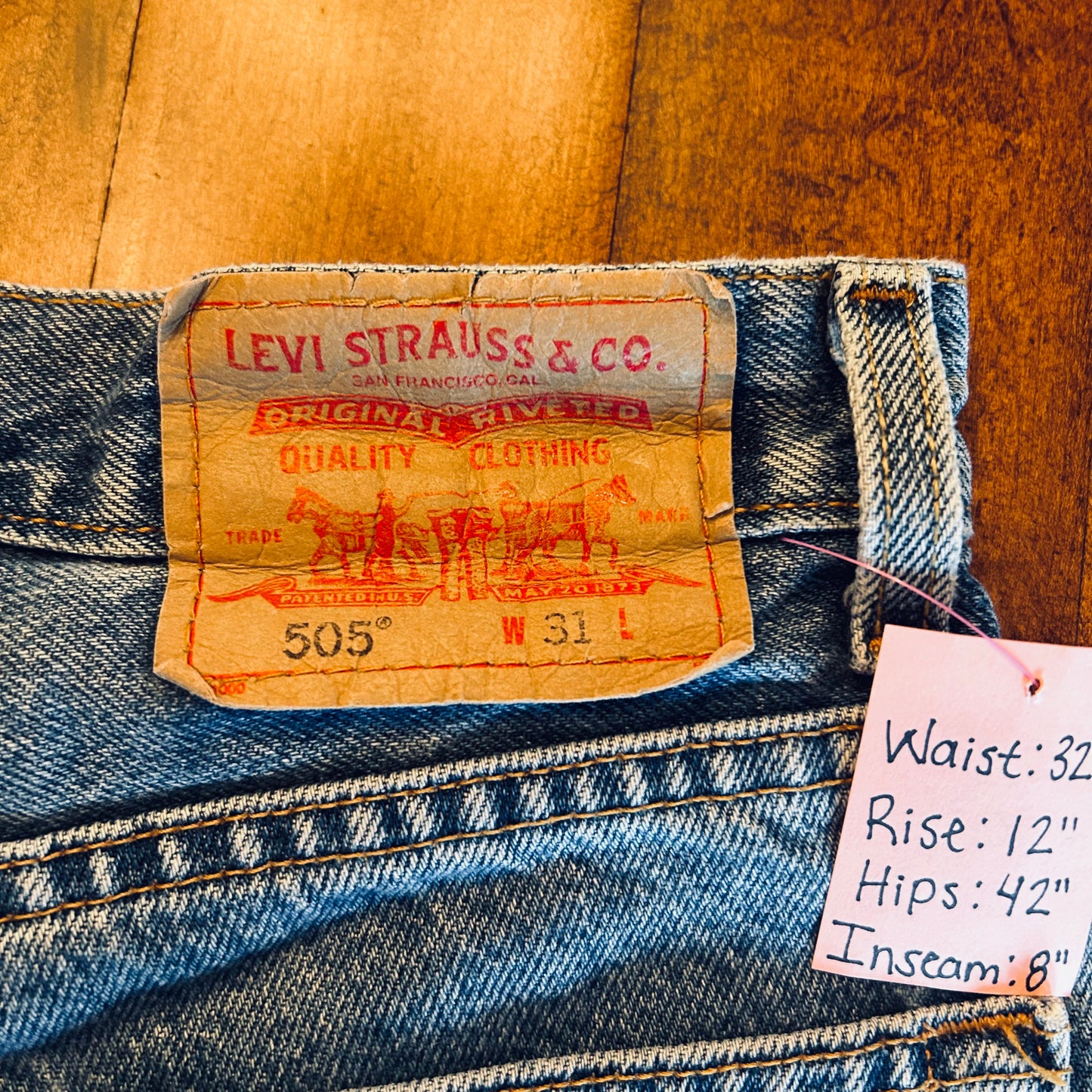 Vintage Levi Shorts Size 32