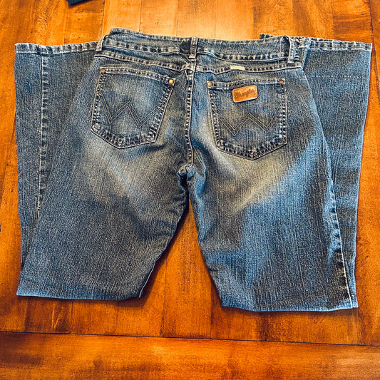 Wrangler Premium Patch Jeans Size 9/10 x 32