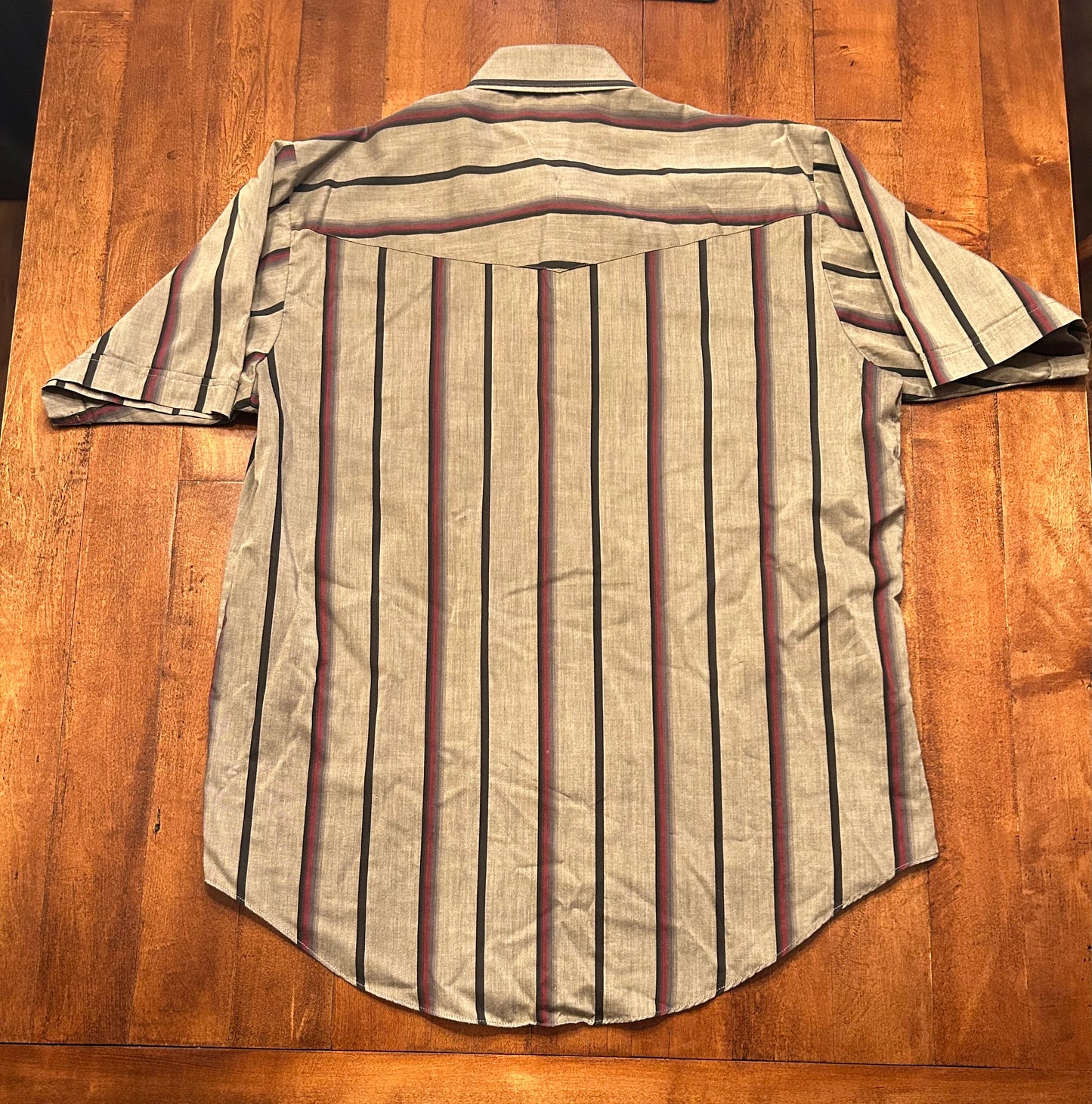 Ely Plains Short Sleeve Pearl Snap Size L