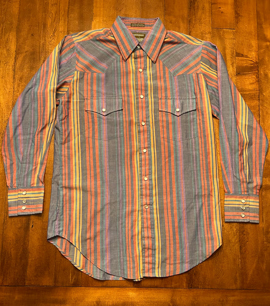 Plainsman Pearl Snap Size M