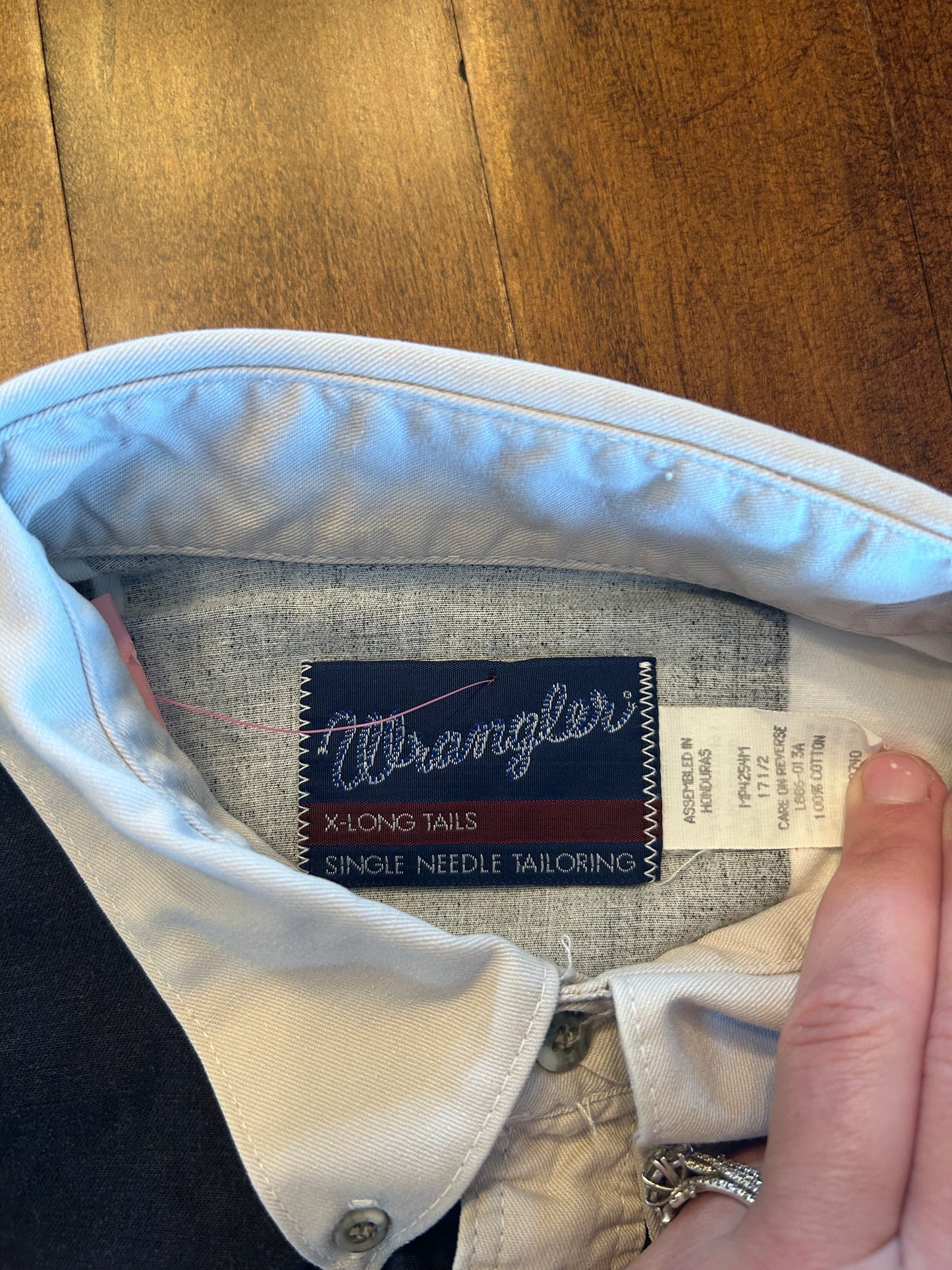 Wrangler Short Sleeve Button Up Size 17.5 (XL)