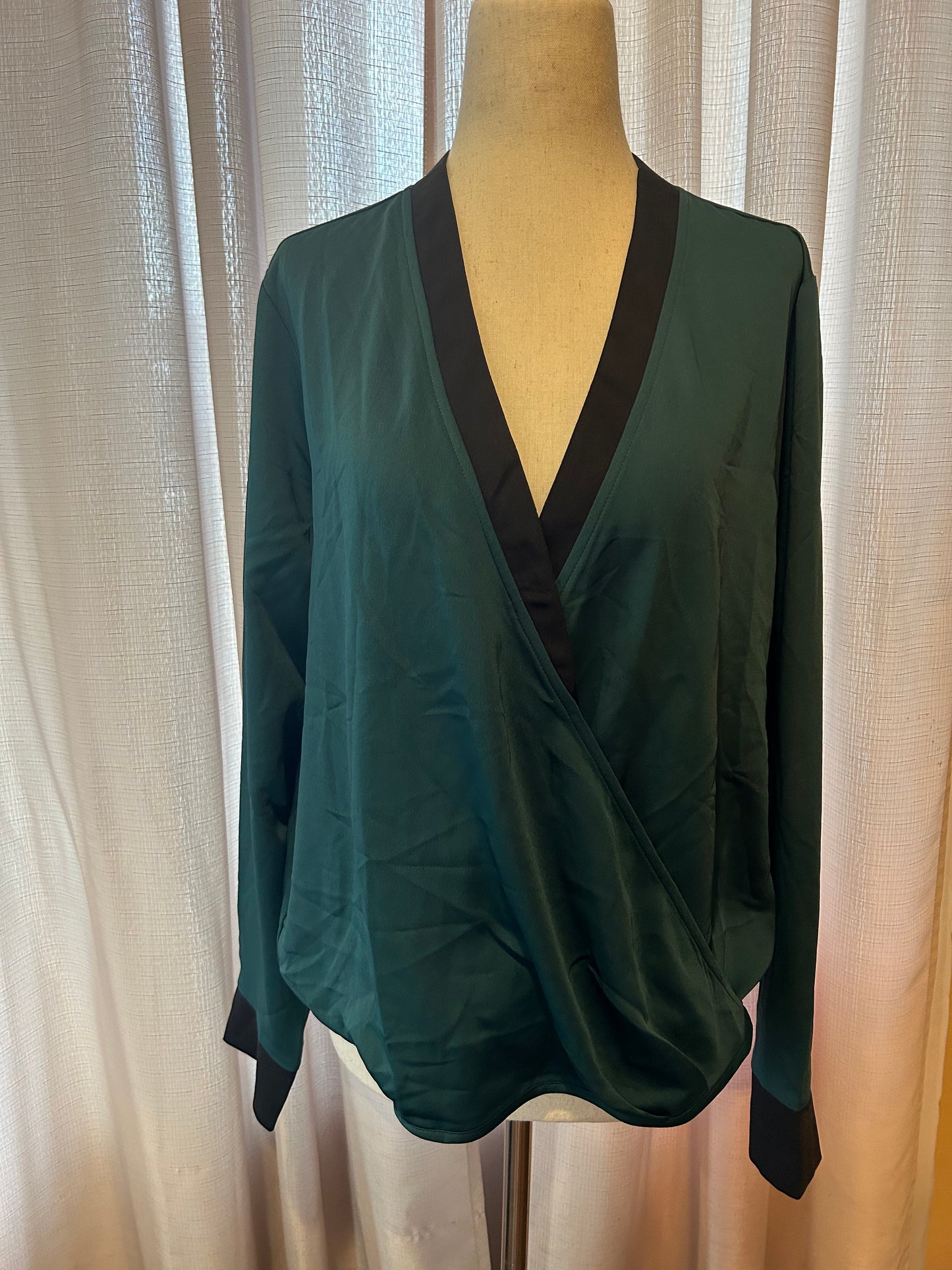 BCBG Maxazria Blouse Size S