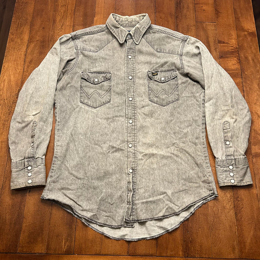 Vintage Wrangler Brushpopper Gray Pearl Snap Size 16-33 (L)