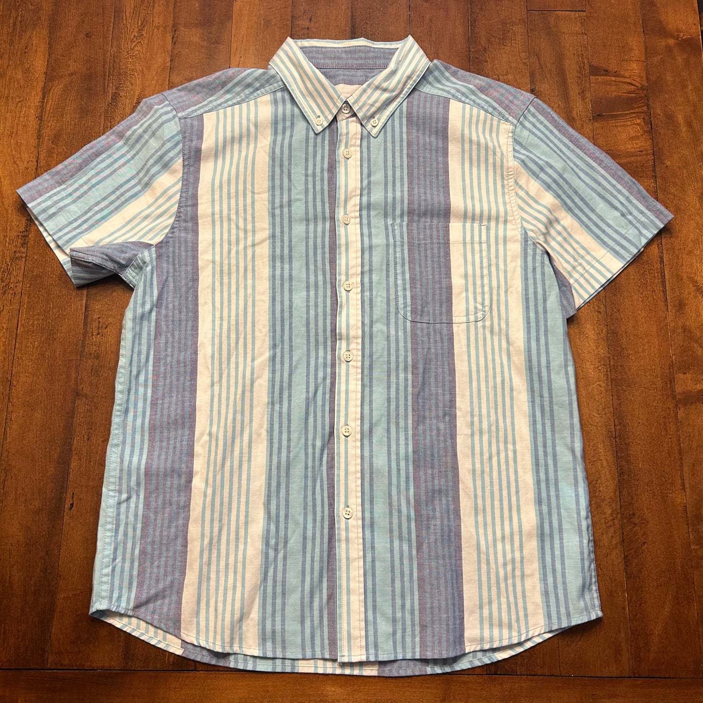 Short Sleeve Button Up Size M