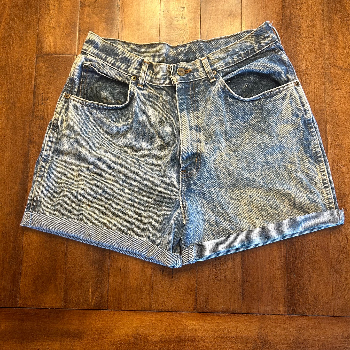 Vintage Chic Stone Wash Cut Off Jean Shorts Size 30