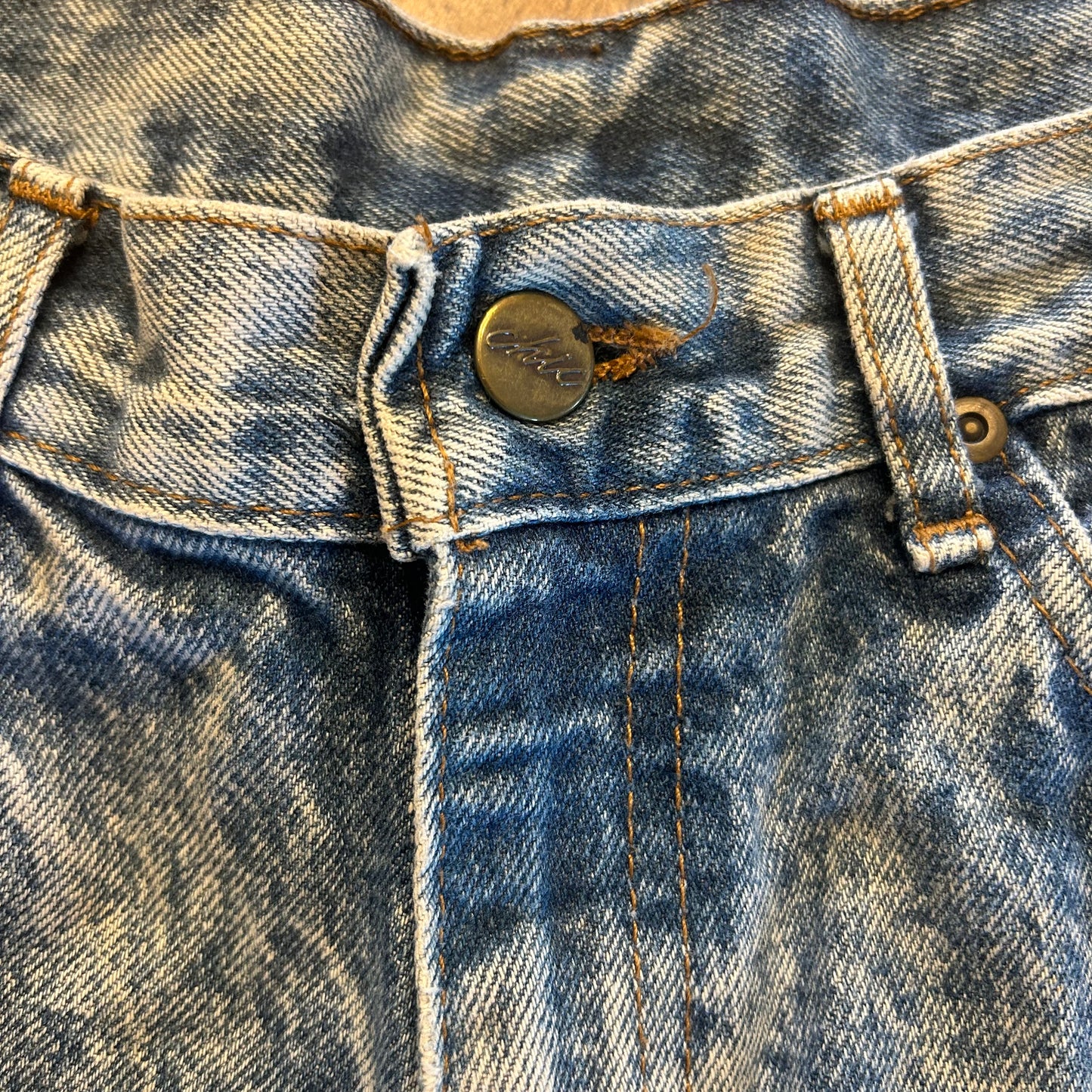 Vintage Chic Stone Wash Cut Off Jean Shorts Size 30