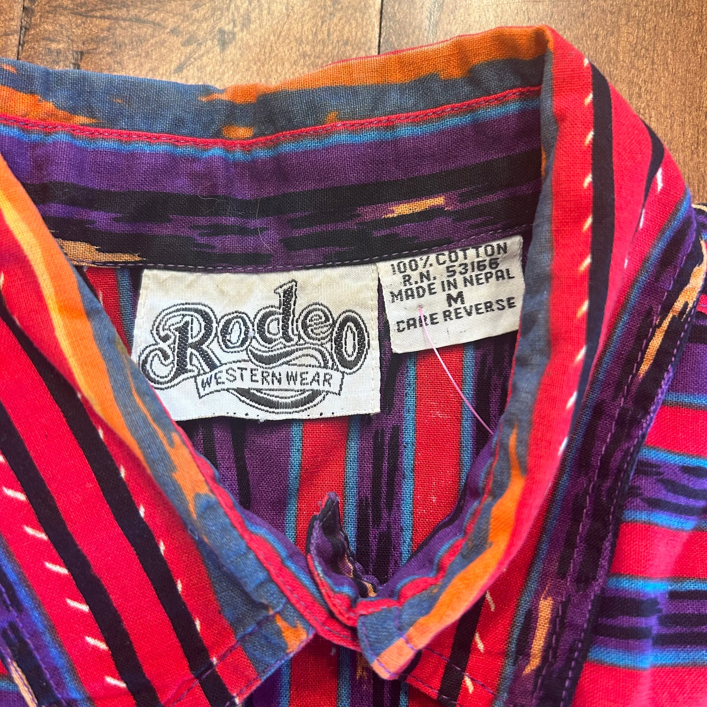 Vintage Rodeo Western Wear Aztec Keyhole Ladies Button Up Size M